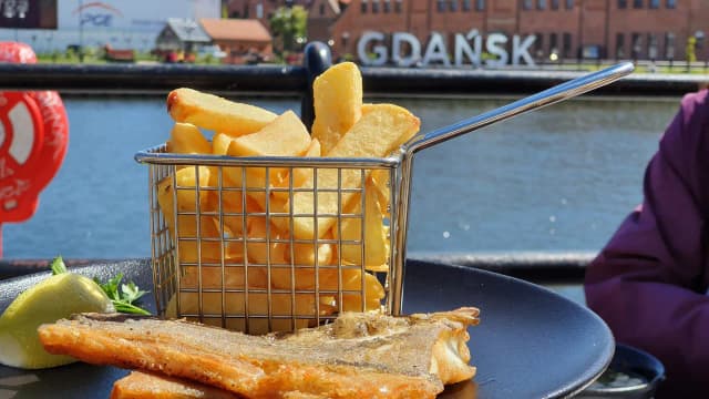 Gdzie zjeść w Gdańsku? Odkryj najlepsze restauracje i smaki