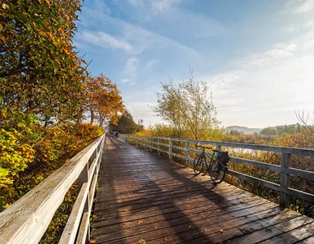 Ile kilometrów z Mielna do Kołobrzegu? Sprawdź różne trasy i odległości