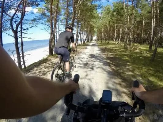 Gdzie leży Krynica Morska? Odkryj jej wyjątkowe położenie i atrakcje