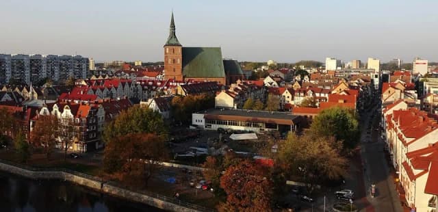 Ile ludzi mieszka w Kołobrzegu? Zaskakujące dane o populacji