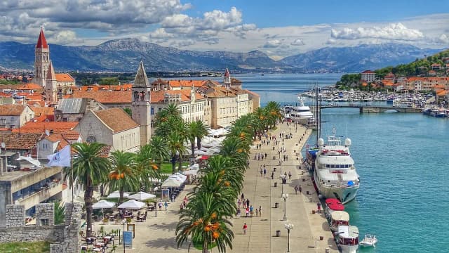 Trogir gdzie zjeść - najlepsze miejsca na smaczny posiłek w Trogirze
