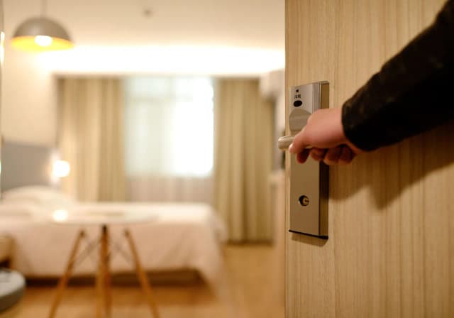 Najlepsze noclegi w Barcelonie: gdzie znaleźć idealne miejsce?